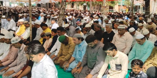 माहे रमजान के अंतिम जुमे की नमाज अदा की