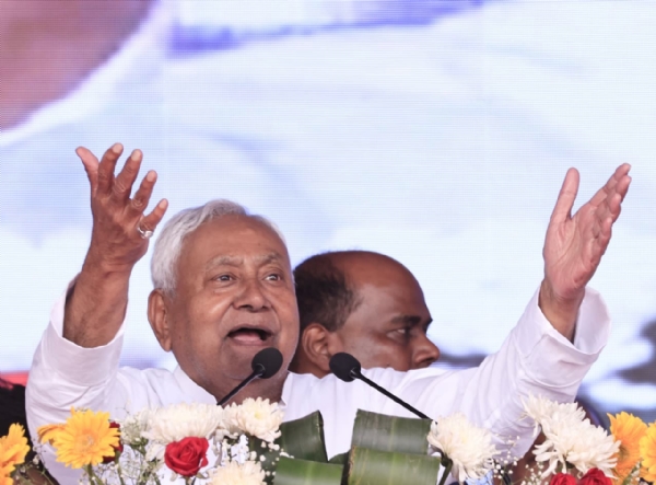 समृद्धि यात्रा: मुख्यमंत्री ने खगड़िया जिले को 304 करोड़ रुपये की दी सौगात, 319 विकास योजनाओं का उद्घाटन एवं शिलान्यास समृद्धि यात्रा: मुख्यमंत्री ने खगड़िया जिले को 304 करोड़ रुपये की दी सौगात, 319 विकास योजनाओं का उद्घाटन एवं शिलान्यास