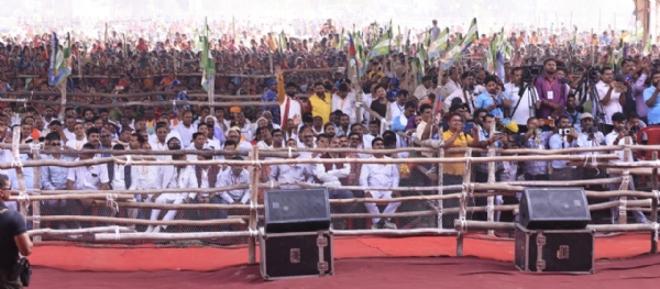 समृद्धि यात्रा: मुख्यमंत्री ने खगड़िया जिले को 304 करोड़ रुपये की दी सौगात, 319 विकास योजनाओं का उद्घाटन एवं शिलान्यास समृद्धि यात्रा: मुख्यमंत्री ने खगड़िया जिले को 304 करोड़ रुपये की दी सौगात, 319 विकास योजनाओं का उद्घाटन एवं शिलान्यास