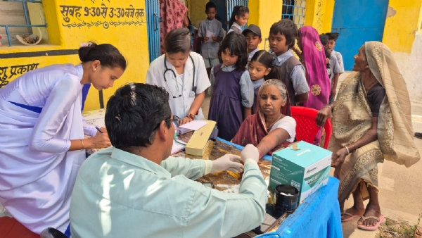 डिंडोलभाठा में एचटीपीएस का स्वास्थ्य शिविर, 107 ग्रामीणों ने उठाया लाभ