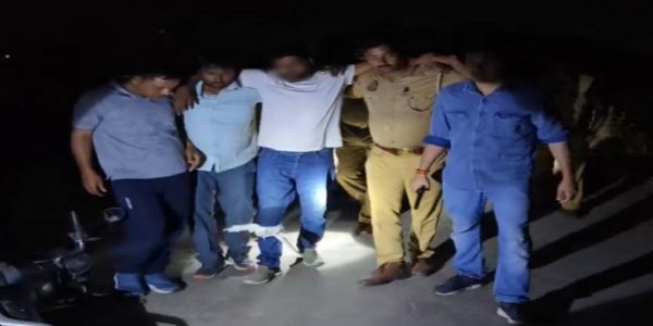 पचास हजार का इनामी बदमाश मुठभेड़ के दौरान गिरफ्तार