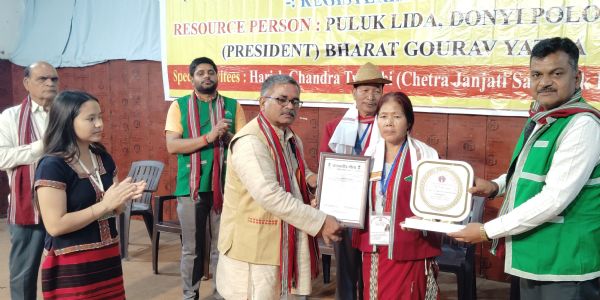 अरुणाचल प्रदेश के 24 सदस्यीय पुजारी दल का चुनार में स्वागत