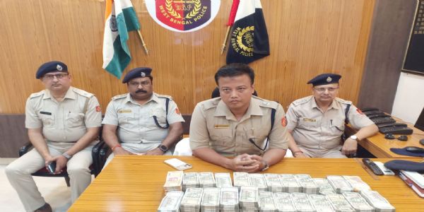 खड़गपुर स्टेशन पर नकदी के साथ व्यक्ति गिरफ्तार