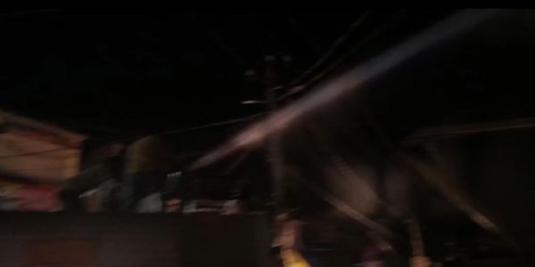 शिवपुरीः करैरा में कपड़ा व्यापारी के मकान में लगी भीषण आग, पुलिस ने सो रहे परिवार को सुरक्षित निकाला