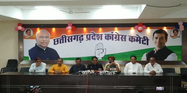 कांग्रेस का आरोप भाजपा गैस संकट के बारे में झूठ बोल रही