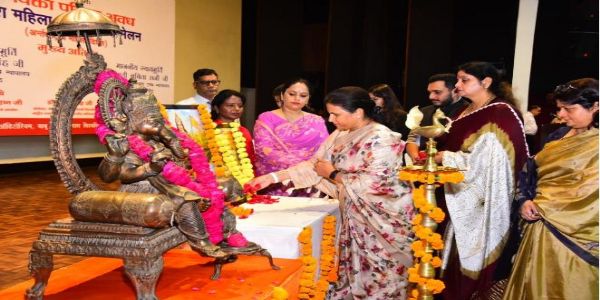 निरंतर आगे बढ़ रही हैं भारतीय महिलाएं : न्यायमूर्ति बृजराज सिंह