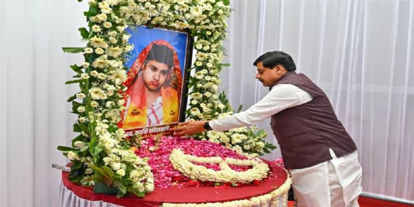 मुख्यमंत्री डॉ. यादव और डिप्टी सीएम देवड़ा पहुंचे बैतूल, भाजपा प्रदेशाध्यक्ष की पुत्री के निधन पर जताई संवेदना