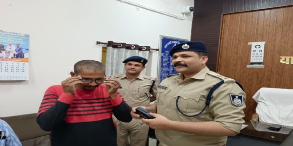 अनूपपुर: पुलिस की अनूठी पहल: 150 चालकों की सेहत की जांच में में 35 को चश्मा, कई को शुगर-बीपी