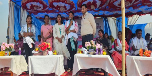 गोड्डा में अंतरराष्ट्रीय महिला दिवस के उपलक्ष्य में सम्मान समारोह का आयोजन