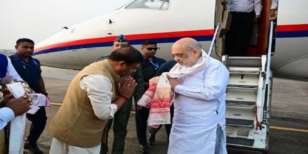 केंद्रीय गृह मंत्री दो दिवसीय दौरे पर पहुंचे असम, प्रदेश भाजपा ने किया भव्य स्वागत