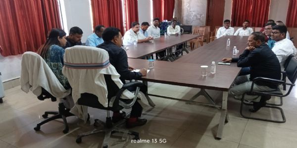 गैस सिलेंडर की न हो कमी, उपभोक्ताओं को समय पर हो डिलीवरी : एसडीओ