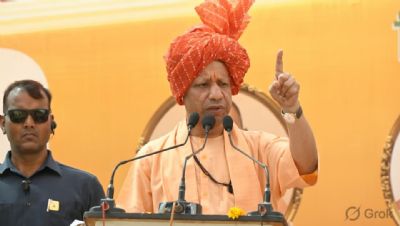 गुरूओं की शिक्षा देती है समाज को सही दिशा : योगी आदित्यनाथ