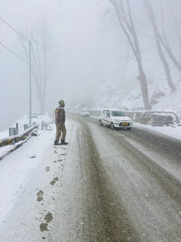 बर्फबारी बर्फबारी
