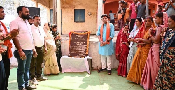 नवापारा-सकरी-सतभांवा मार्ग निर्माण कार्य का पूजा-अर्चना कर भूमिपूजन