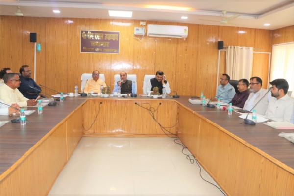 राइजिंग प्रतापगढ़ सोसाइटी की बैठक