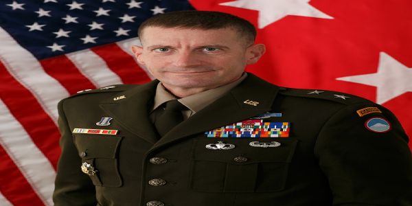 अमेरिकी लेफ्टिनेंट जनरल वोवेल अमेरिकी लेफ्टिनेंट जनरल वोवेल