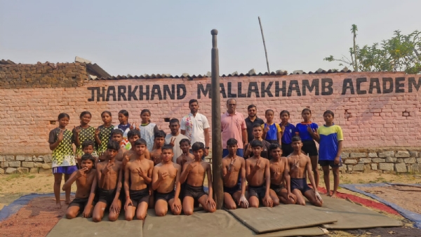 मलखंब चयनित खिलाड़ियों की तस्वीर