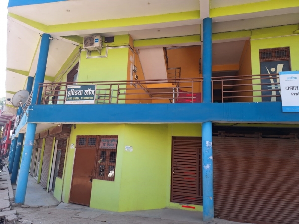 फोटो-सरकारी जमीन पर बना मौलाना खान का इंडियन लाँज फोटो-सरकारी जमीन पर बना मौलाना खान का इंडियन लाँज