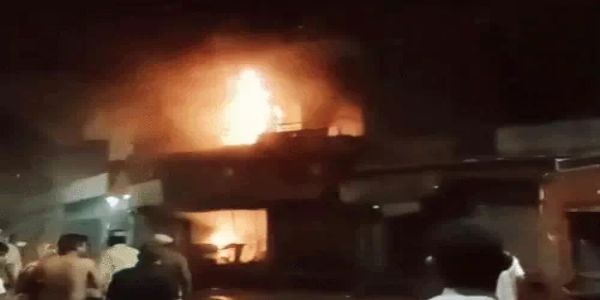 जनरल स्टोर में आग से कमरे में सो रहे रिटायर्ड शिक्षक की जिंदा जलने से मौत