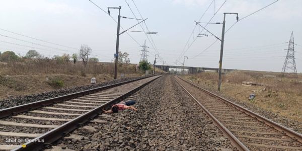 अनूपपुर: युवक की ट्रेन से कटकर मौत,आधार कार्ड और ड्राइविंग लाइसेंस से हुई शिनाख्त