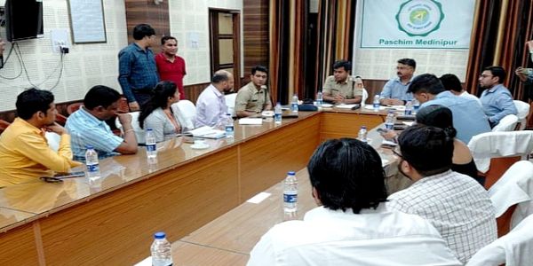 मेदिनीपुर में गैस आपूर्ति को लेकर बैठक, कालाबाजारी पर पुलिस की नजर