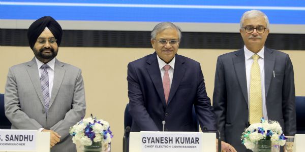 चुनाव कार्यक्रम कीघोषणा