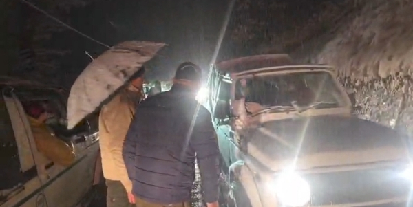 अटल टनल : वाहन