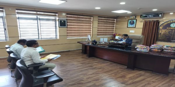 श्रम विभाग की ओर से 17 ईंट भट्ठों की जांच का डीसी ने की समीक्षा