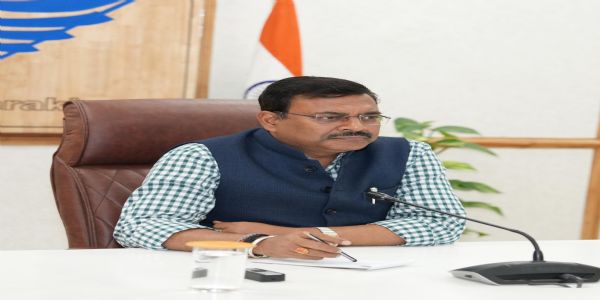 मुख्य सचिव ने विभिन्न योजनाओं की वित्तीय प्रगति की समीक्षा की, समय से कार्य पू्रा करने के दिए निर्देश