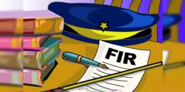 फर्जी फेसबुक आईडी से 8 लाख की रंगदारी मांगने का आरोप