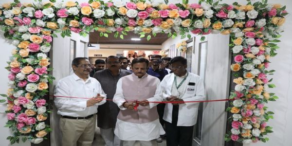 उप मुख्यमंत्री शुक्ल ने कैरियर कॉलेज भोपाल में अत्याधुनिक कैंसर ब्लॉक का किया शुभारंभ