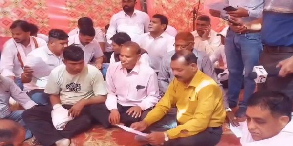 यमुनानगर: क्रशर प्लांट पर युवकों को बंधक बनाकर पिटाई के विरोध में धरना, गिरफ्तारी की मांग तेज