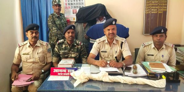 अवैध संबंध का भेद खुलने के डर से हुई थी बुजुर्ग की हत्या, 12 दिन बाद पुलिस ने किया खुलासा, दो आरोपित गिरफ्तार