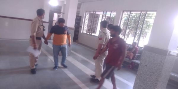 राजगढ़ः एक ही फोटो-आईडी पर ढ़ाई हजार से अधिक सिम एक्टिवेट,पांच आरोपित गिरफ्तार