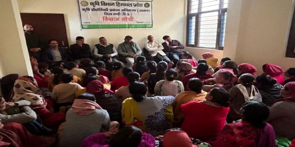 प्राकृतिक खेती अपनाकर किसान घटा सकते हैं खेती की लागत : डॉ. राकेश पटियाल