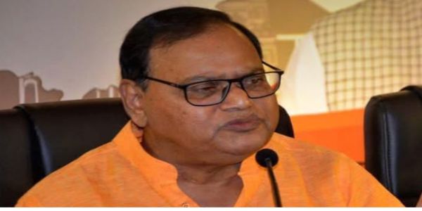 घर तोड़नेवाले दबंगो की गिरफ्तारी व पीड़ित को मिले मुआवजा:डॉ भीम सिंह