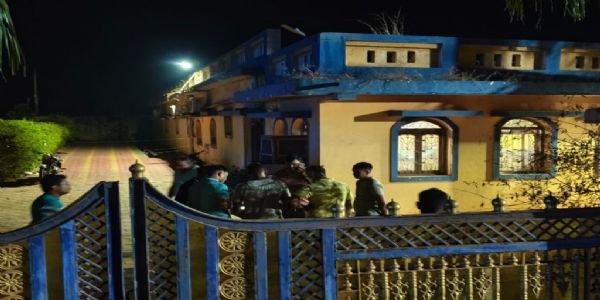 खैरागढ़ जिले में छत्तीसगढ़ सशस्त्र बल (सीएएफ) के जवान ने खुद को गोली मार की आत्महत्या