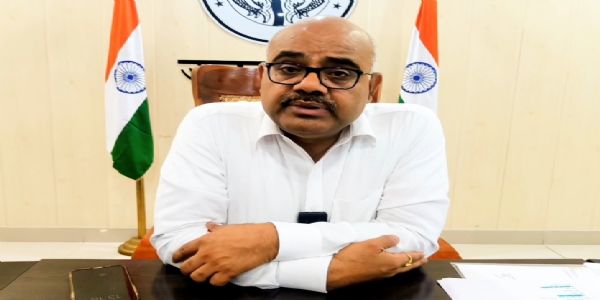 पैनिक बुकिंग से गैस सिलेंडर बुकिंग के बढ़े आंकड़े, आपूर्ति सामान्य : डीएम