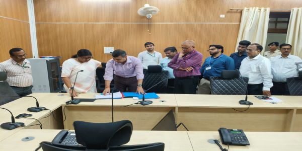 राज्य में घरेलू गैस सिलेंडरों की पर्याप्त उपलब्धता, अफवाहों से बचें: लेशी सिंह