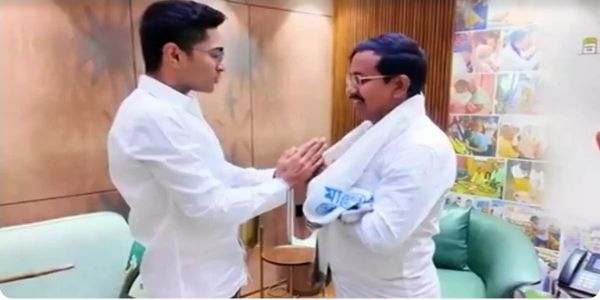 नंदीग्राम में भाजपा को झटका, पार्टी नेता पवित्र कर तृणमूल में शामिल