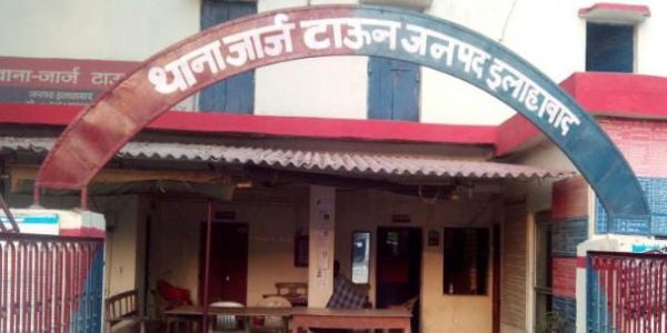 घर के अन्दर फंदे से लटका मिला ठेकेदार का शव