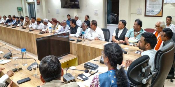 दमोह:लापरवाही पर होगी सख्त कार्रवाई, शांति समिति में बोले कलेक्टर