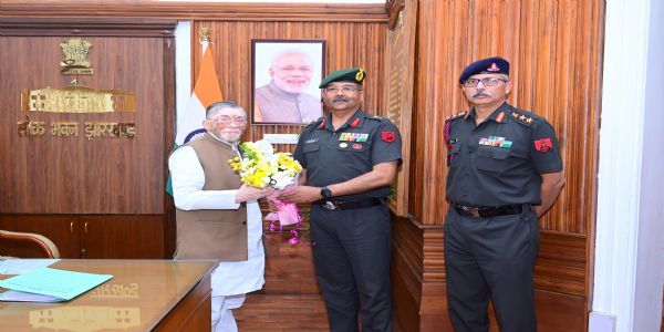 राज्यपाल संतोष कुमार गंगवार से मेजर जनरल विकास भारद्वाज ने की शिष्टाचार भेंट