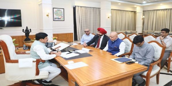 मुख्यमंत्री से मिले ग्रीन एनर्जी कंपनी एसएईएल के पदाधिकारी