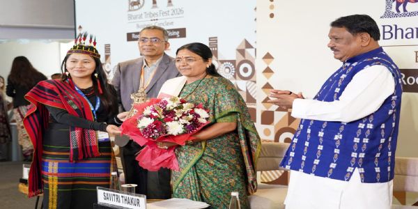 रीसा टाइमलेस ब्रांड के शुरुआत के मौके पर केन्द्रीय मंत्री जुएल ओराम