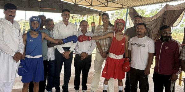 हिसार में लड़के व लड़कियों की जूनियर जिला बॉक्सिंग चैम्पियनशिप का आयाेजन