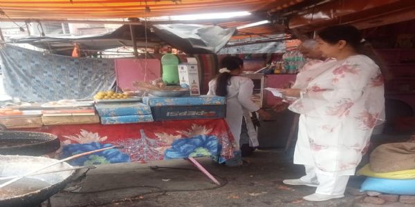 जनपद में 15 प्रवर्तन टीमों ने 103 प्रतिष्ठानों का किया औचक निरीक्षण