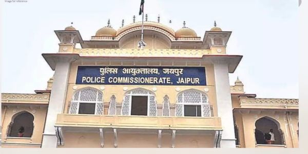 पुलिस ने किया आठ लाख का नशीला पदार्थ जब्त: महिला सहित तीन तस्कर गिरफ्तार