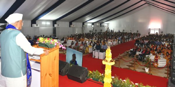 महिलाएं अपनी अंतर्निहित शक्ति का उपयोग राष्ट्र विकास में करें- राज्यपाल