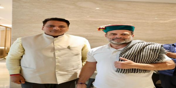 राहुल गांधी से मिले नवनिर्वाचित राज्यसभा सांसद अनुराग शर्मा